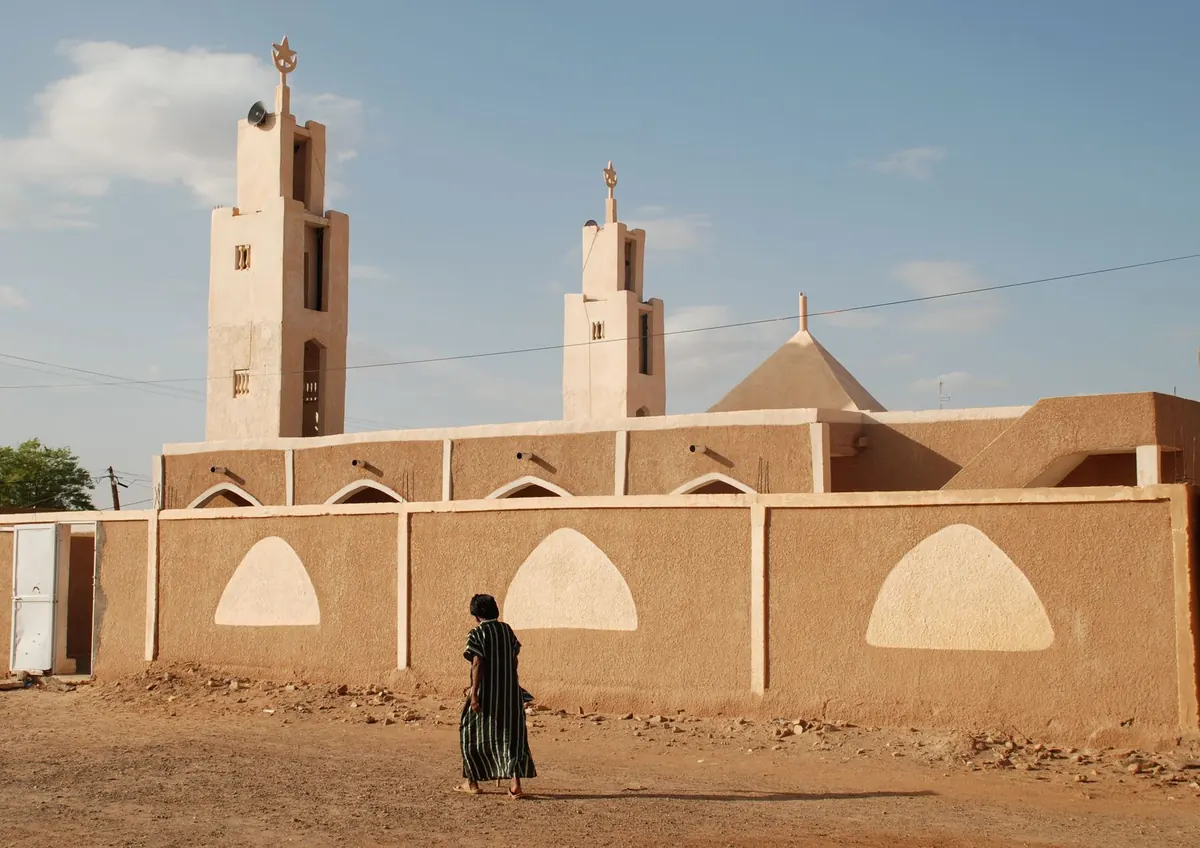مسجد في مدينة أطار