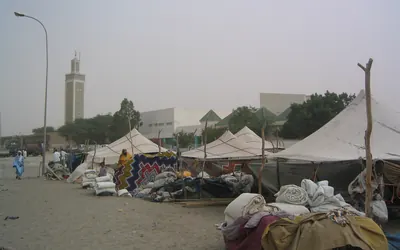 خيام معروضة للبيع في سوق الخيام قرب مسجد بنواكشوط